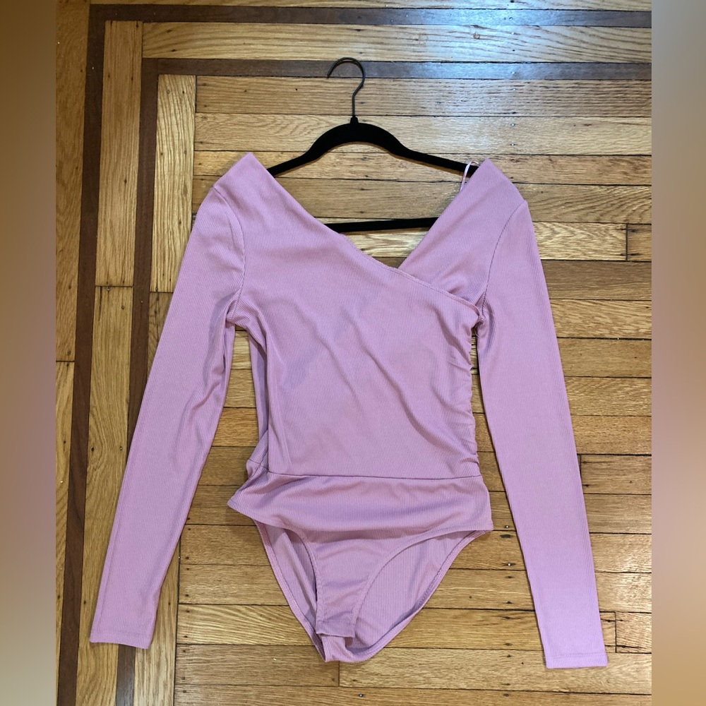 Topshop pink women’s bodysuit, size US 6